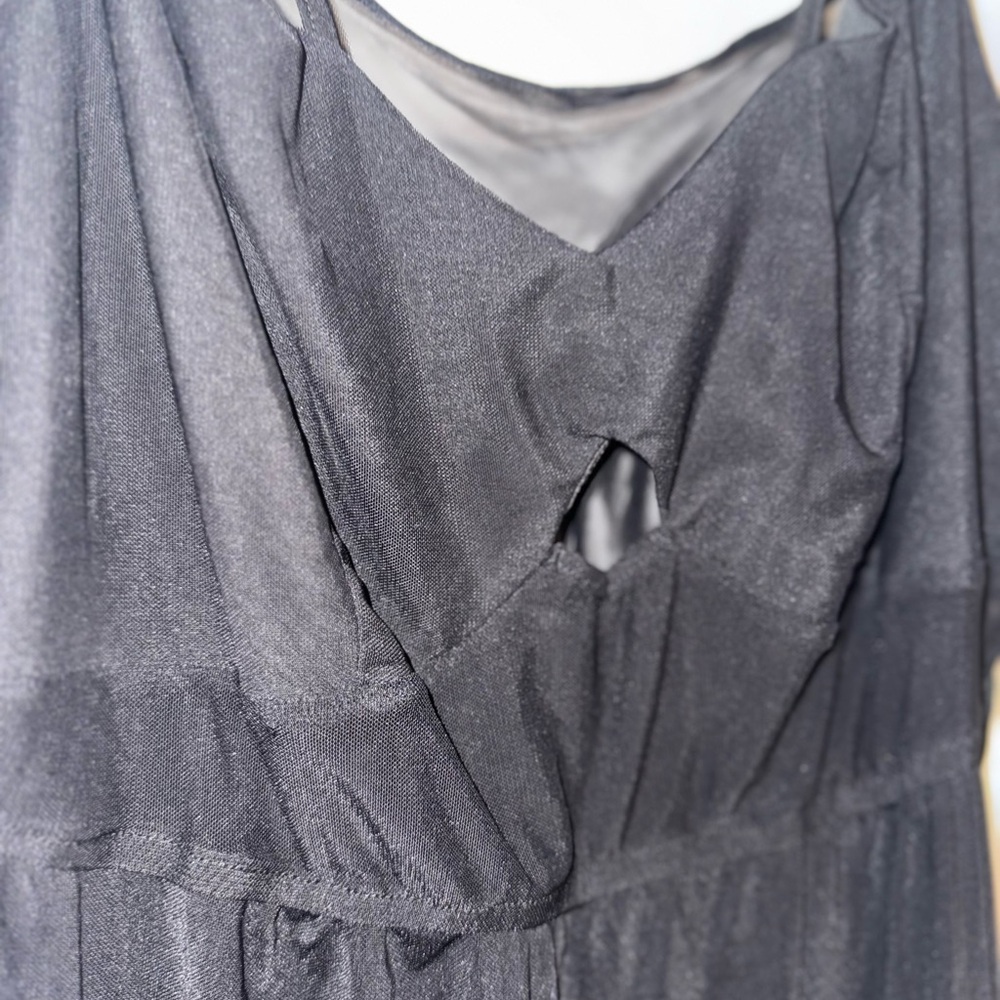 Elegant Black Sleeveless Dress